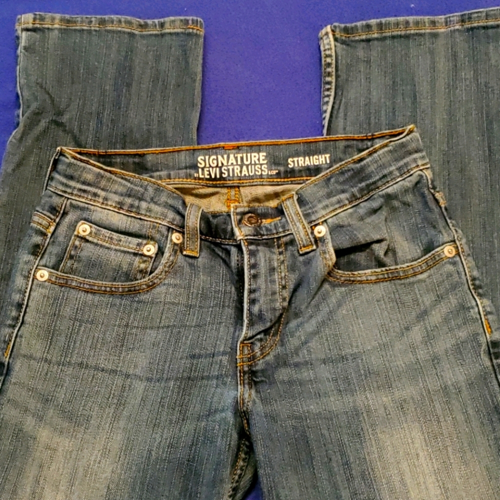 SIGNATURE  LEVI STRAUSS & CO STRAIGHT